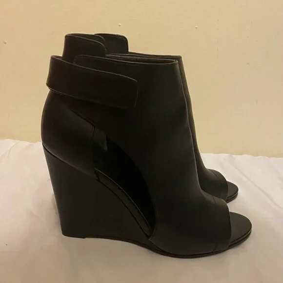 Vince Katia Black Women's Wedge Pump Heels Shoes Leather - Picture 2 of 8